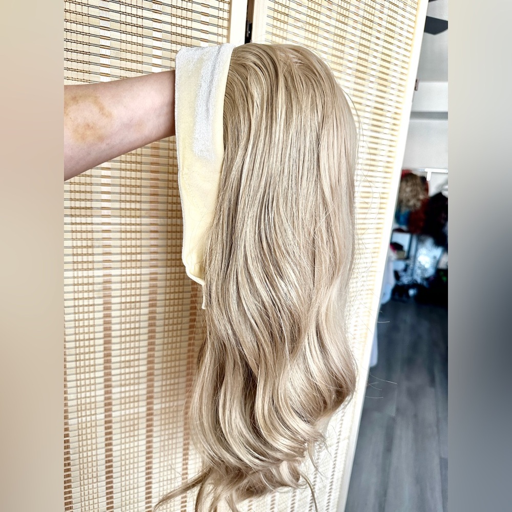 CSC ELLIS Blonde Headband Wig with Ivory Velvet Velcro Band - Perfect for Gym